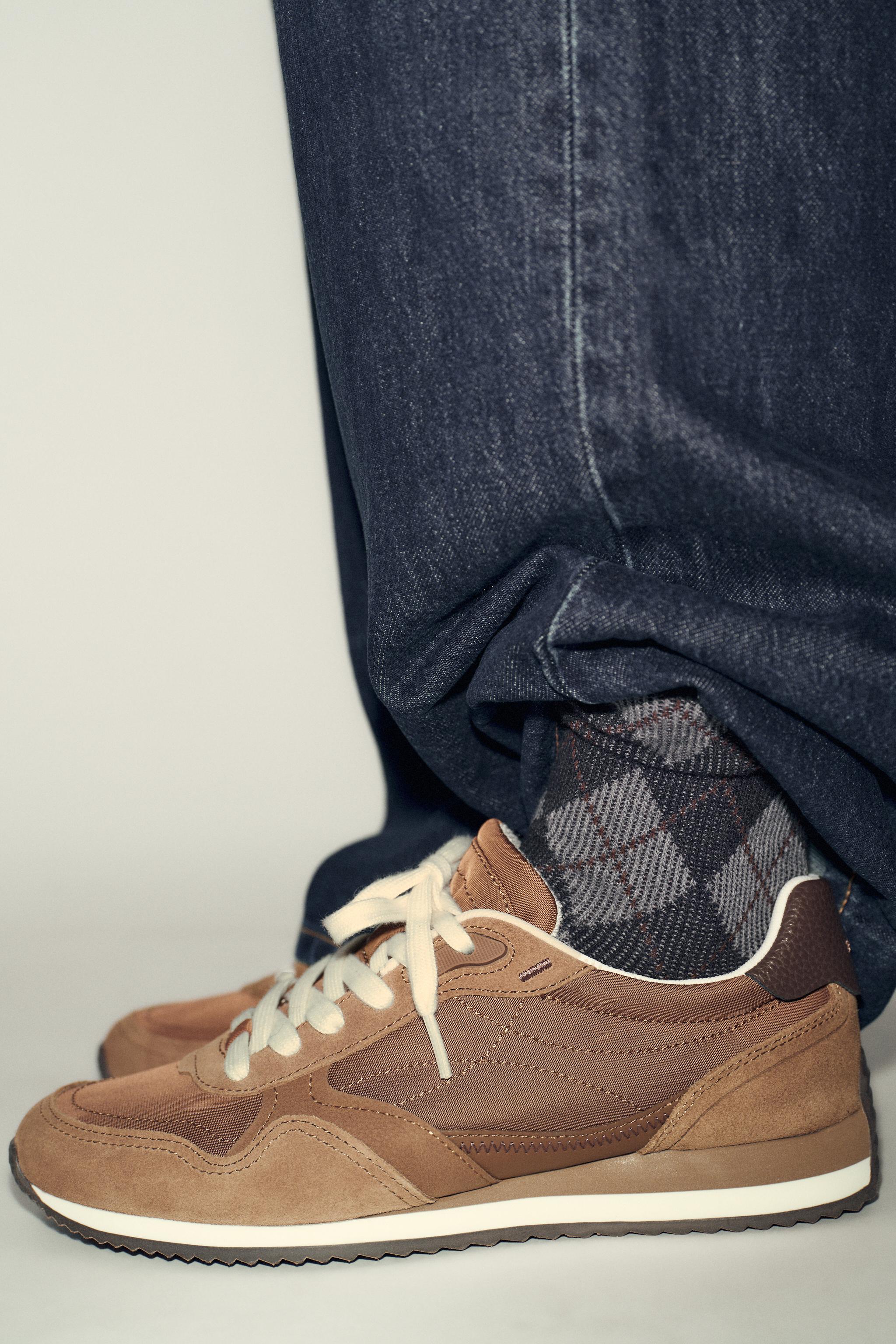 SOFT RUNNING SNEAKERS